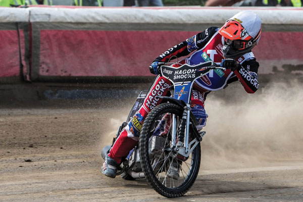 Edwards leads the Hammers in Kent Eagles Challenge